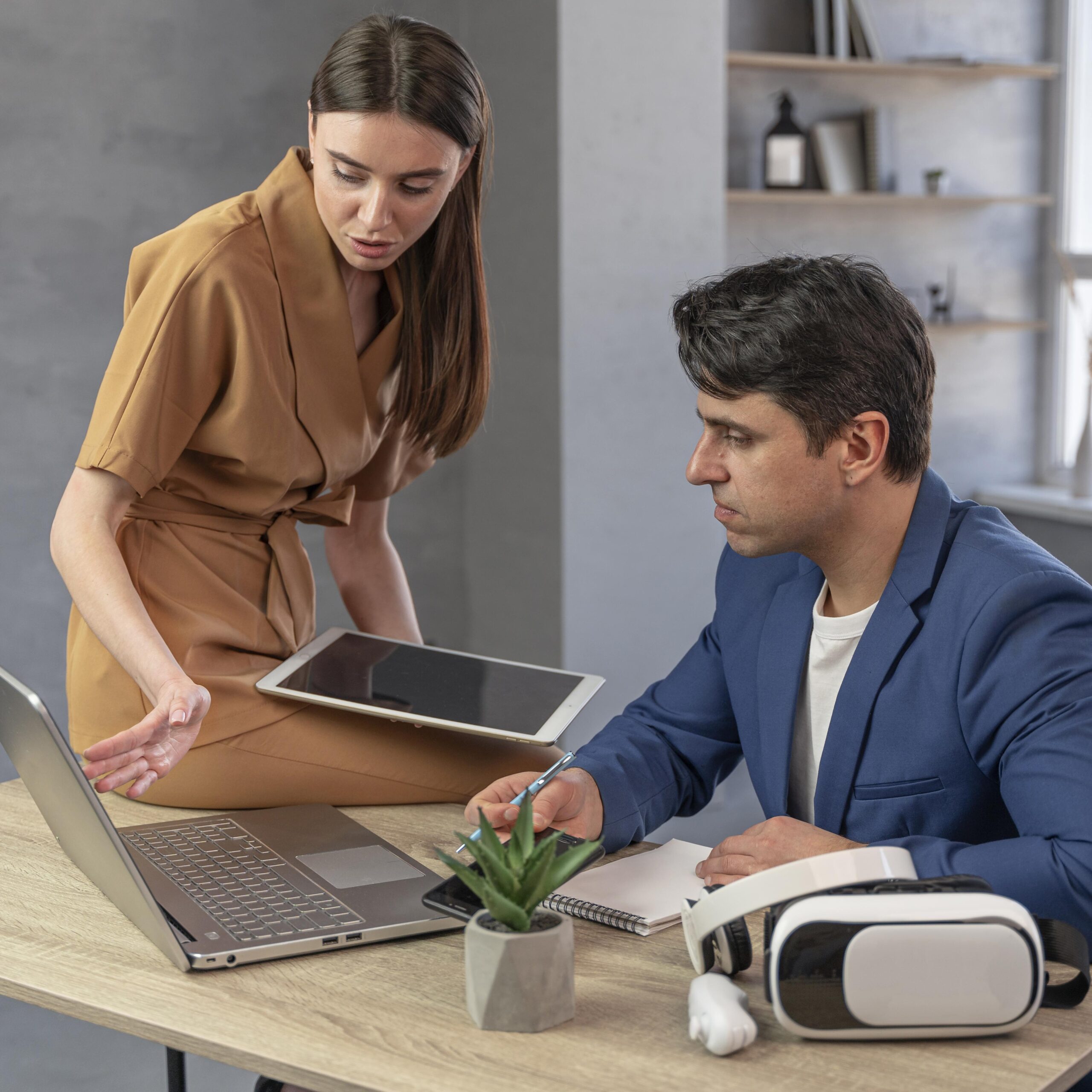 Best Enterprise Chatbot Solutions Background Scaled