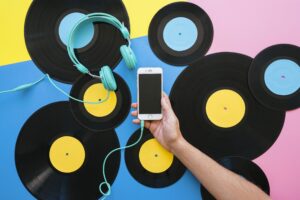 Read more about the article AI Chatbot for Shopify Music Stores in 2026 (Sell Vinyl, Merch & Instruments)