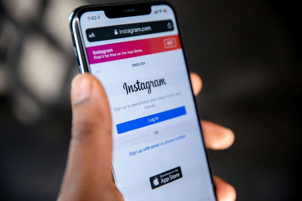 How to Add Instagram Shopify