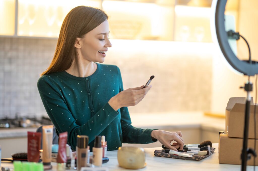 AI Chatbot Shopify Cosmetics Skincare Store