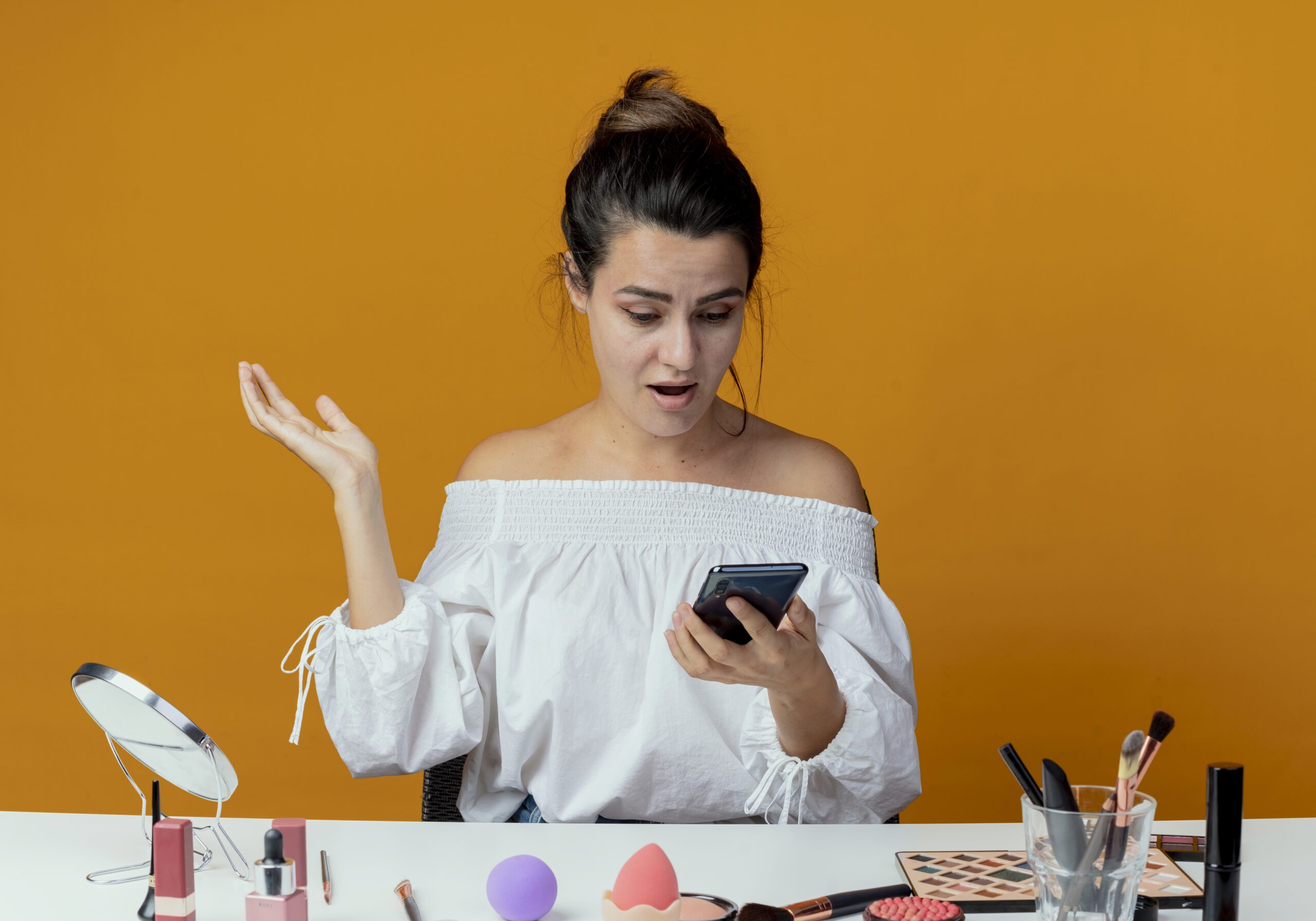 You are currently viewing Best AI Chatbot for Shopify Luxury Fashion Brands (2026 Guide to High-End Ecommerce Automation)