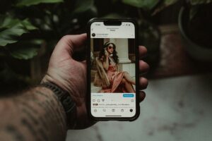 Read more about the article Conversational Selling Through Instagram DMs for Ecommerce Brands