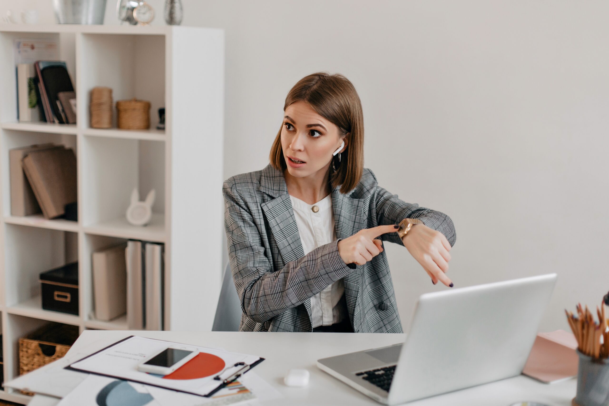 Read more about the article How Businesses Reduce Customer Waiting Time in 2026