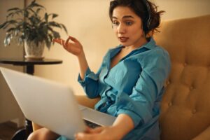Read more about the article How to Reduce Customer Support Costs With AI Chat in 2026