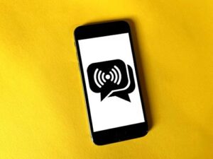 Read more about the article How to Use Instagram AI Chatbots for Business Messages & Sales