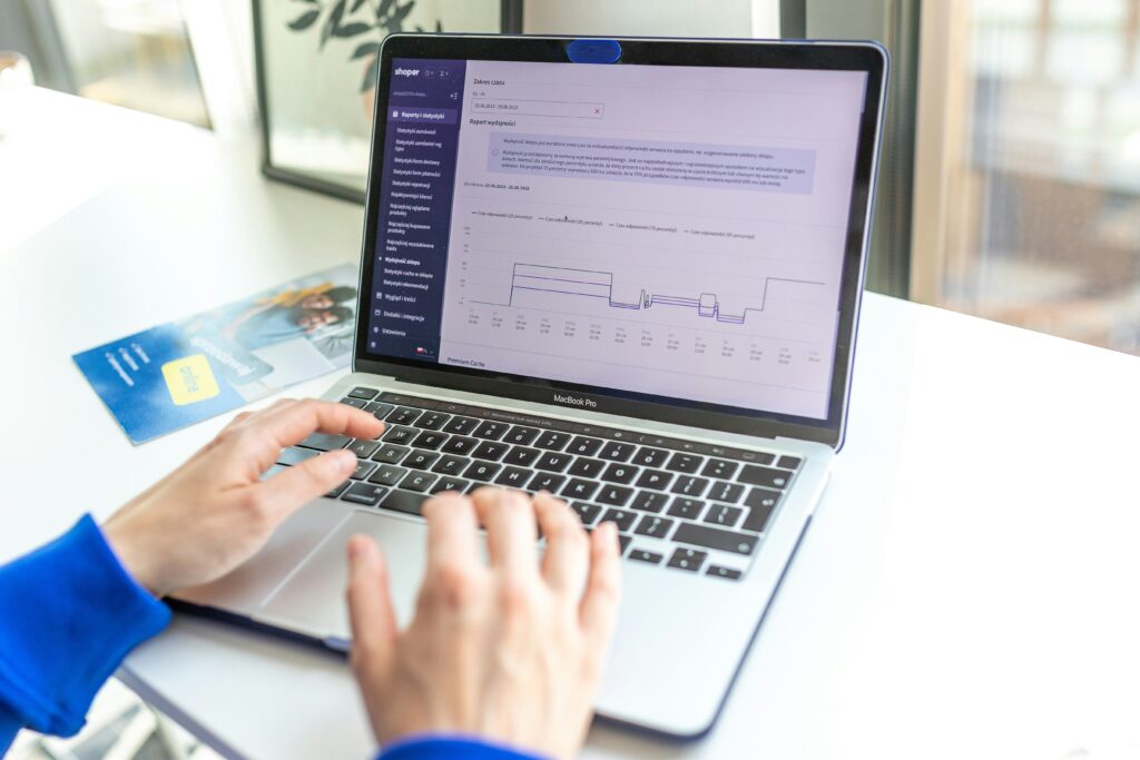 Meta Business Suite vs Dedicated Chatbot Tools for Shopify