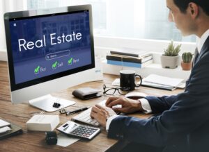 Read more about the article 7 Powerful Ways a Real Estate Chatbot Closes More Deals in 2026