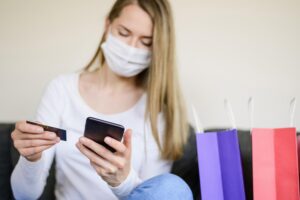 Read more about the article How to Reduce Cart Abandonment Using Instant Replies